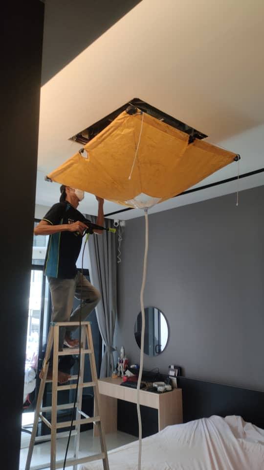 Ceiling cassette cleaning