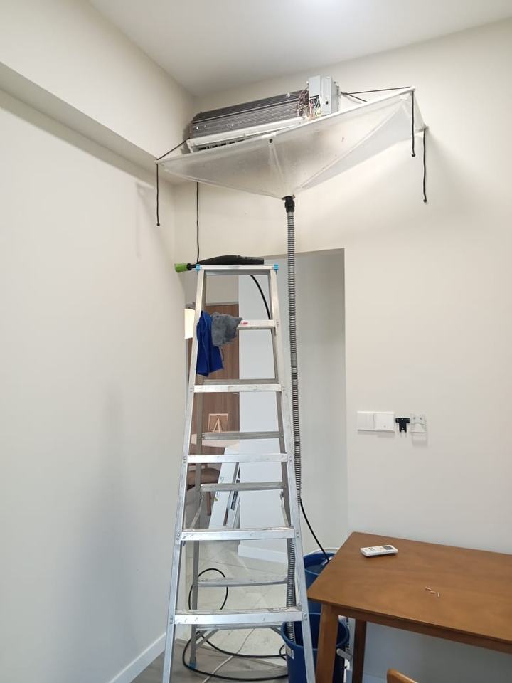 Aircond servicing & cleaning
